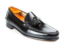 Load image into Gallery viewer, Tassles Black Mocassinis